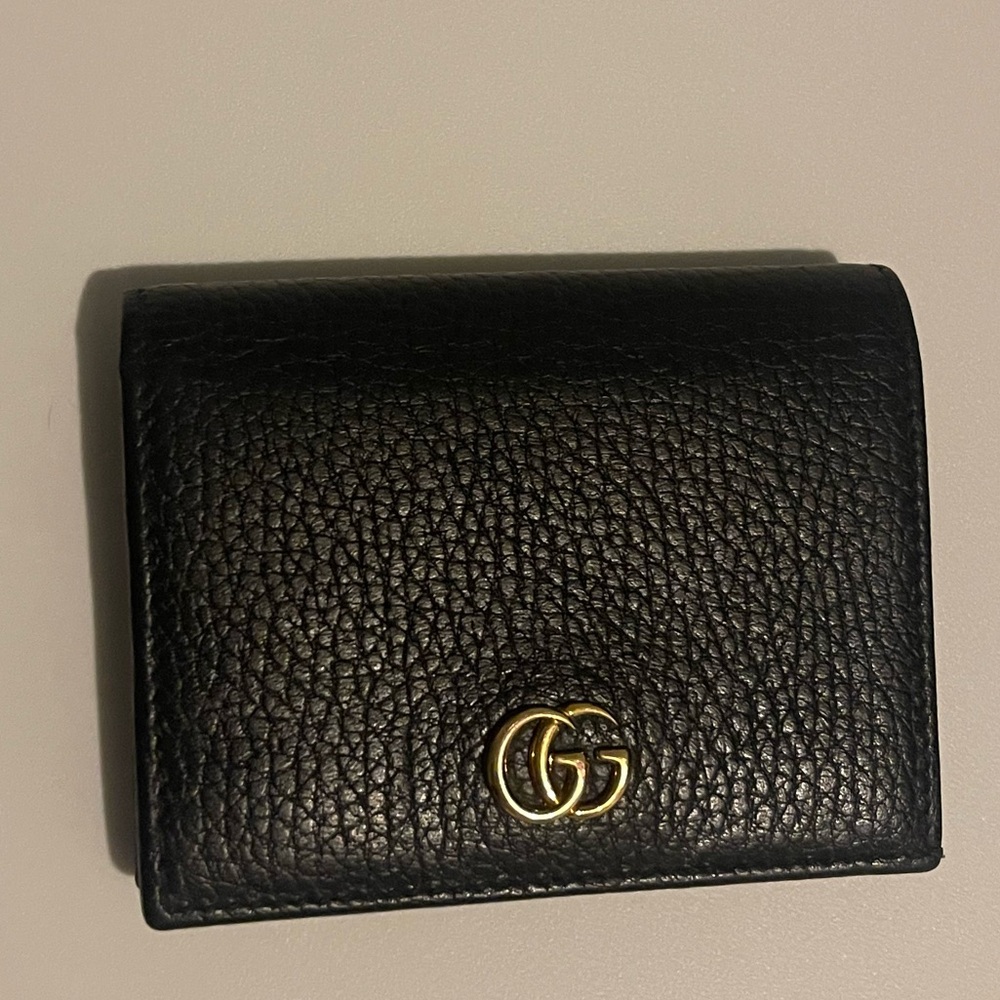 Classic Gucci flip wallet
